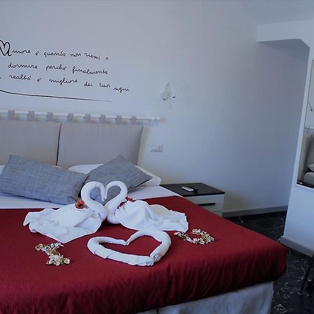 アジェーロラ Oltre La Costa Bed & Breakfast エクステリア 写真